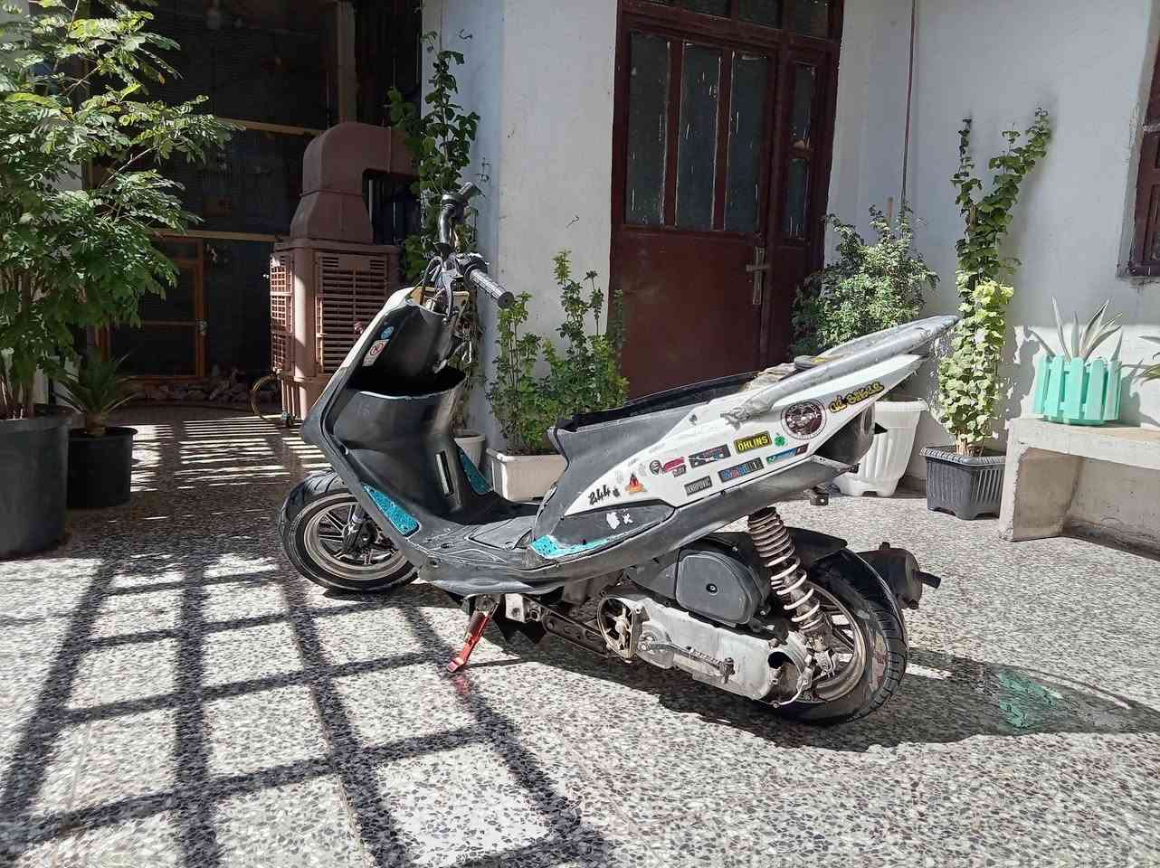مكلف بلنشر
دراجه ماكس بوشه وبستم 55 دراجه خير من الله 
توصل واتساب ***********

