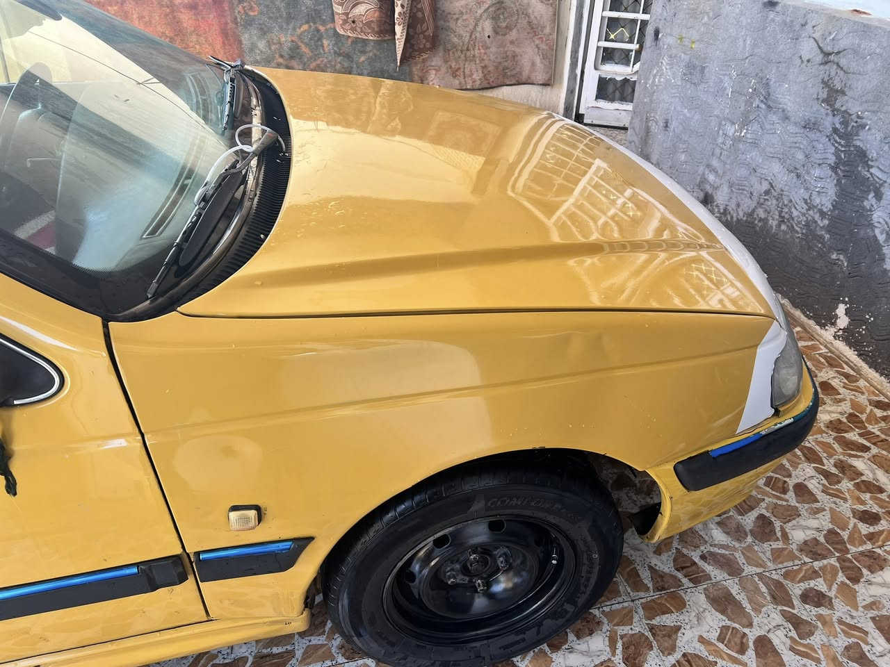 بيجو بارص بابل موديل ١٥ 
كير مكينه وحداديةً جدد 
بيه بوربرين امامي مال تاير السايق 
بيه خياسات ملكطة ومرشوشة 
ضربته فقط بخشم البنيد نفس الي بلصورة 
تخم تاير جديد 
تبريد فقط غاز يحتاج 
السيارةً يحتاجله ترتيبات بسيطة 
 السيارة ب٤٠ وبيه مجال
***********
