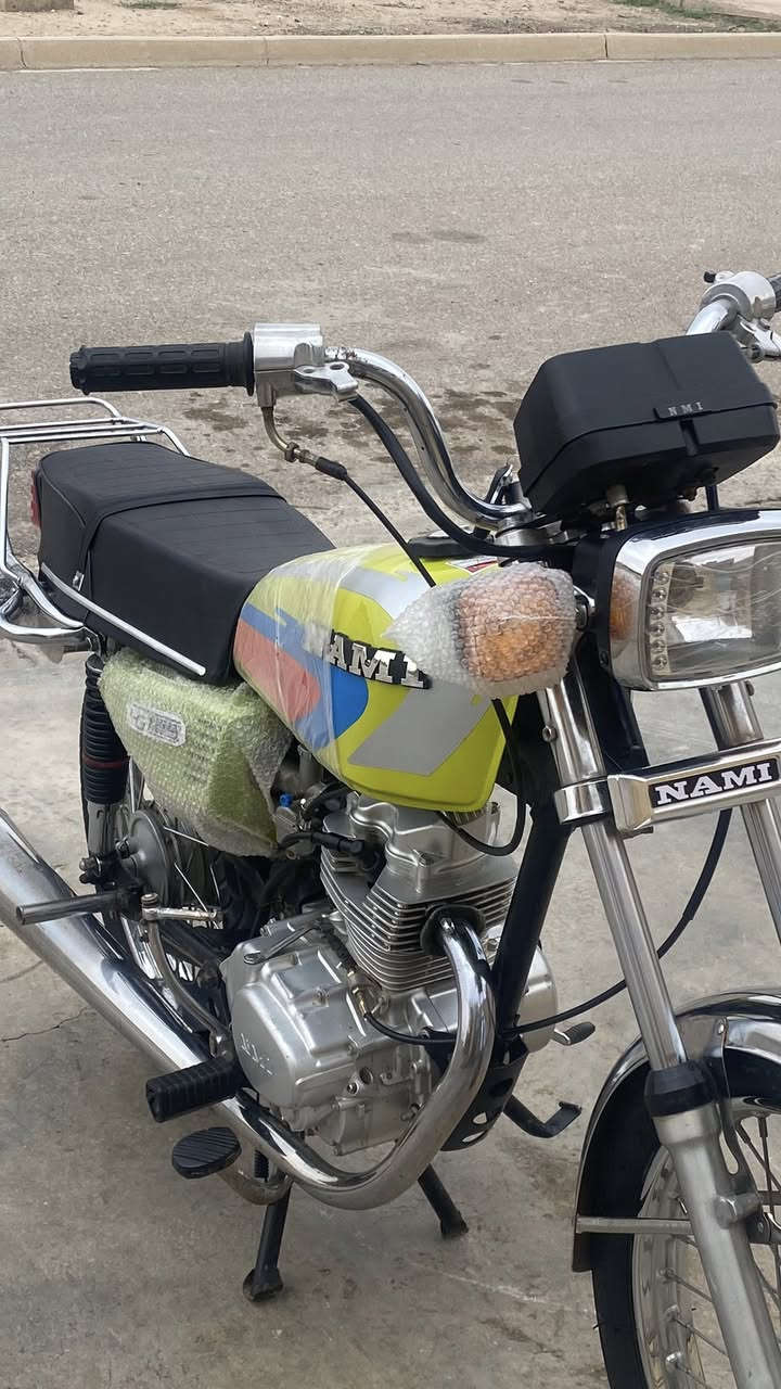 السلام عليكم 
دراجة نامة شلامجة موديل 24 أوراق بيها كهربائيات كلها شغالة دبلات ويالة جدد مكينة خير من الله دراجة نضيفة ومابيها نقص مكاني ديالى بلدروز السعر خاص او الاتصال ***********
