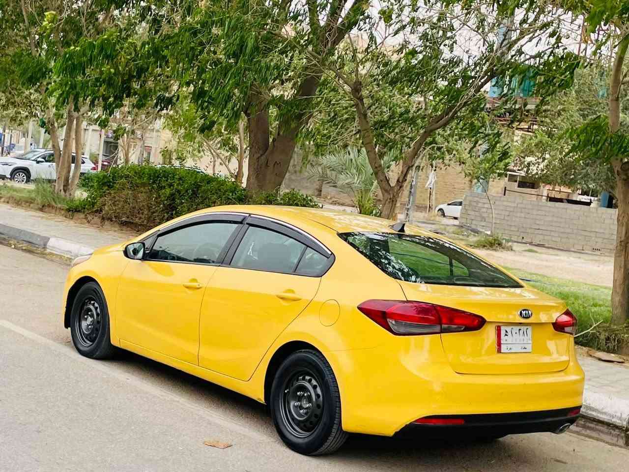 سلام عليكم البيع كيا فورتي موديل 2017وارد امريكي حادث جاملغ بدون دواخل ولباقي مكفولة كفالة عامة اليبل واحد سيارة جديدة وجاهزة من كلشي تبريد ثلج حدادية تخم تاير كير ومكينة 2000 دوش مكفولات سنوية الغاية  2029 هيئه  غرامات مصفره سيارة احله من صور السعر  113  الأستفسار اكثر الاتصال عله ***********  مكان سيارة كربلاء مكلف بنشر
