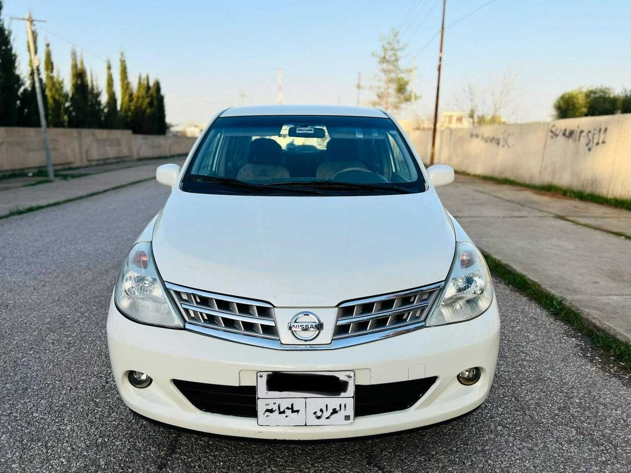 بەناوی خوای گەورە 
نیسان تیدا مۆدیلی 2009 ڕەنگی سپی سەدەف گێڕئۆتۆماتیک چوار جام کاربا ناوزەرد کەلەو کۆنتڕۆڵ عەینەک مەکینە 16بیلاد گێڕو مە کینە بەشەرت نەکراوەتەوە 175 هەزار ڕۆشتوە سەنەوی تازە بە سەرچووە بە شەرتی تە حویل  بۆیاخ دوو پەڵەی بچوک پێشو دوای کەپسە  ؟ ؟؟؟
***********
*********** حلبجة, السليمانية
