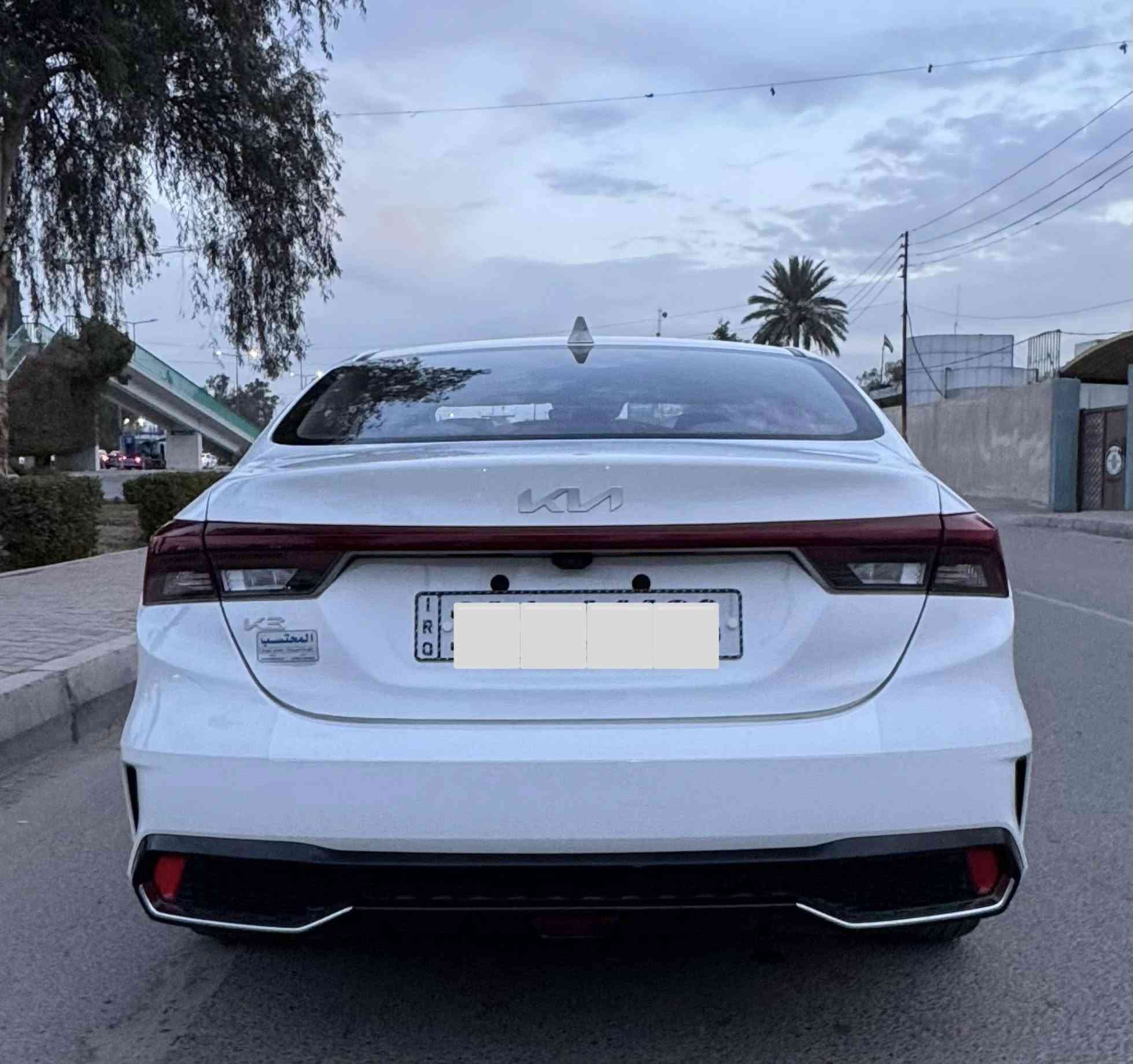 السلام عليكم
للبيع:K3 خليجي 
موديل:2023
ماشية: 59
اللون:ابيض
رقم بغداد 

مواصفات
1-اوتو هولد
2-هاند بريك دكمة
3-شحن واير ليس
4-فتحه قماره
5- كشنات جلد بيجي
6- شاشه كبيره
7-تحكمات ستيرين جهتين
8-مثبت سرعه
9-تحكمات قيادة
10-لد نهاري
11-دخول ذكي بصمه
12-المحرك ١٥٠٠
السعر  135 
***********
