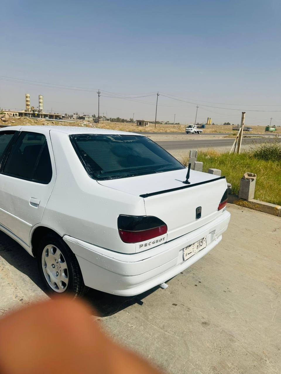 سلام عليكم بيجو 306 سياره حره بس ما ندل صاحبه عندي معلوماته كامله  وبيه واجه من لمرور سياره كير محرك شرط تبريد تايرات جديد  صدر قبل سبوع شديته داخله جديد كشره شوف لعين  سياره كامله لاخر حبابه  ربع ما تصرف عليه وراعيه بل دوره تدورله تلكه  مكان سياره العلم اتصل ***********
