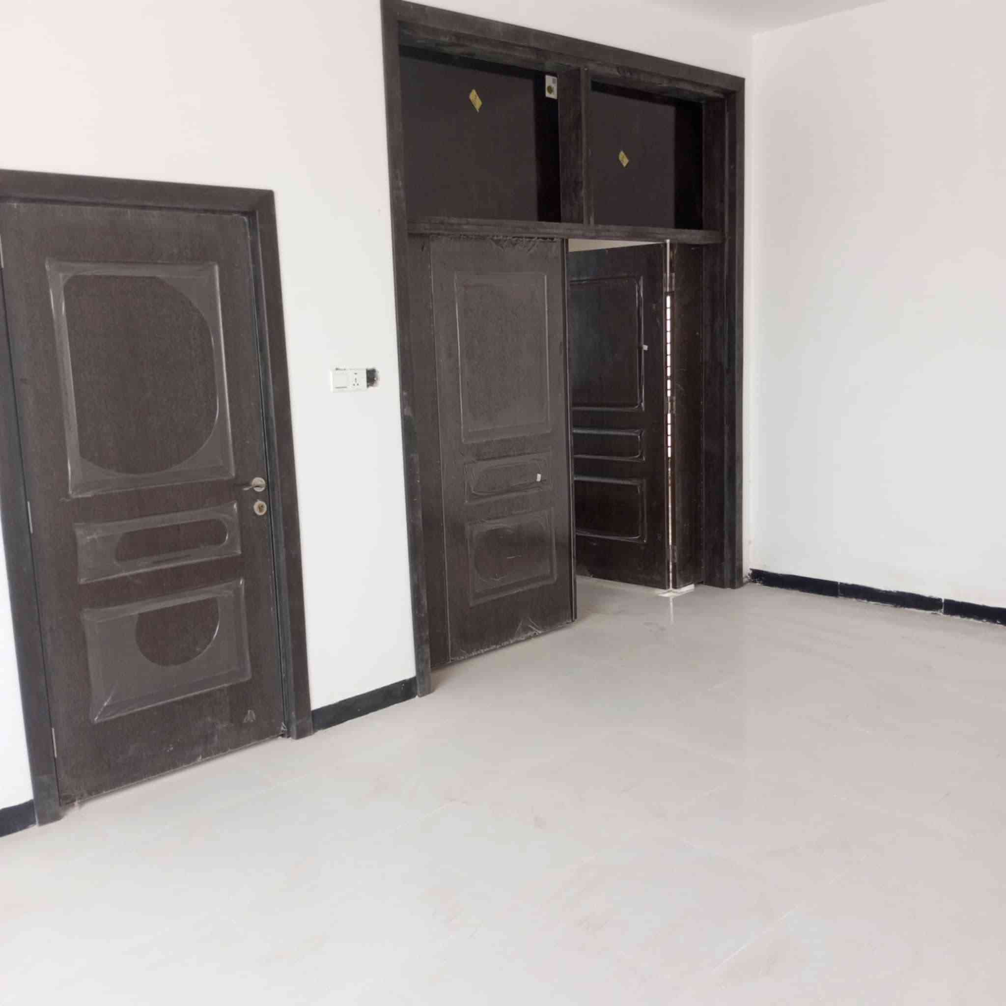 بيت 200م ايجار
الكوفه المقدسه  مجمع المختار 
غرفتين وصاله وستقبال ومطبخ وصحيات
الشهر 500   

💎 أنوار المدينة 💎
💎للوساطة العقارية 💎
نقدم لكم كل ما يناسبكم 
ويرضي أذواقكم في عالم العقارات 🏘️
💼 بيع - شراء - رهن - إيجار 💼
عقارات سكنية وتجارية 
تناسب احتياجك وميزانيتك!
📲 للاستفسار:
📞 اتصال أو واتساب: ***********
💬 أو المراسلة على صفحتنا مباشرة
نحن في خدمتكم دائمًا!
#أنوار#المدينة #للوساطة#العقارية 
#بيع #شراء #إيجار #رهن
عقارات_العراق 
#متابعين
#هاشتاك
#للجميع
#اشاره
