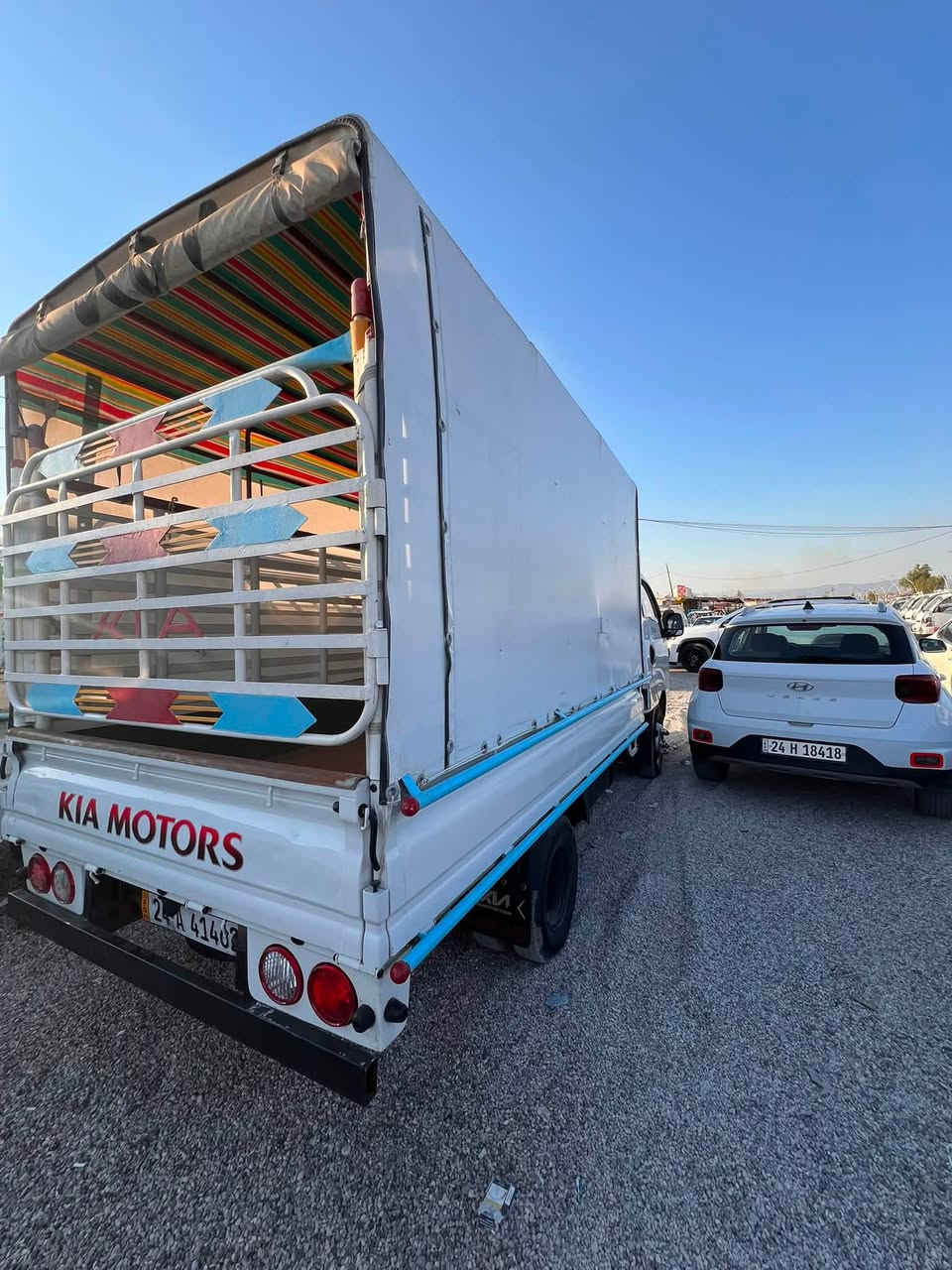 Kia 4000s 2021
كيا 2021 
ع الوضع الشركة سياره جديد ب معنا كلمة دعامي ل دعامي شرط ماعدا شبر بارد جدا خفيف
سياره رقم و سنوي جديد رقم دهوك 
تحويل غرامه ظريبة شرط 
مكينة ما مفتوح ع الوضع شركة لا نفخ لا صرف 
گير مكينه اكسن شرط 
محجل جلال فصال كنتر كبر و مخيم كامل جاهز لشغل
شاصي شرط حتا قباغ شاصي شرط سياره مامحل ثقيل نهائياً
ماشيه فقط 170 الف شرط كومبيوتر 
مواسفات 22 شاشه ايبات بلادي شركة كاميره تحكم ستيرن حساس 
سعر 183 $ و مجال 
***********

مكان سياره شيخان معرض هاولاتي

