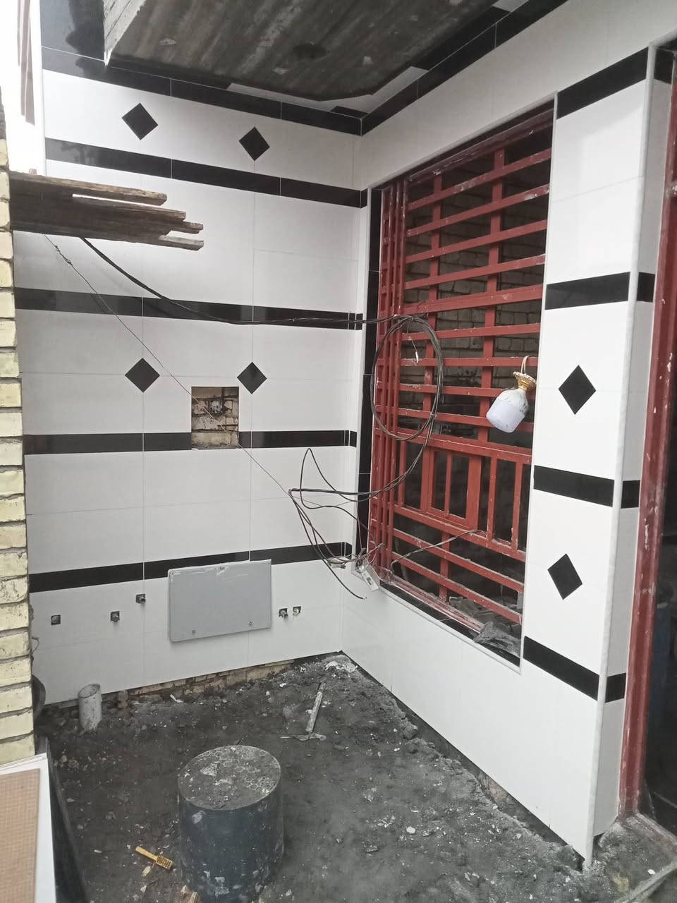 خلفه سيراميك وبورسلين ومرمر درجه اولى واسعار مناسبه ***********
