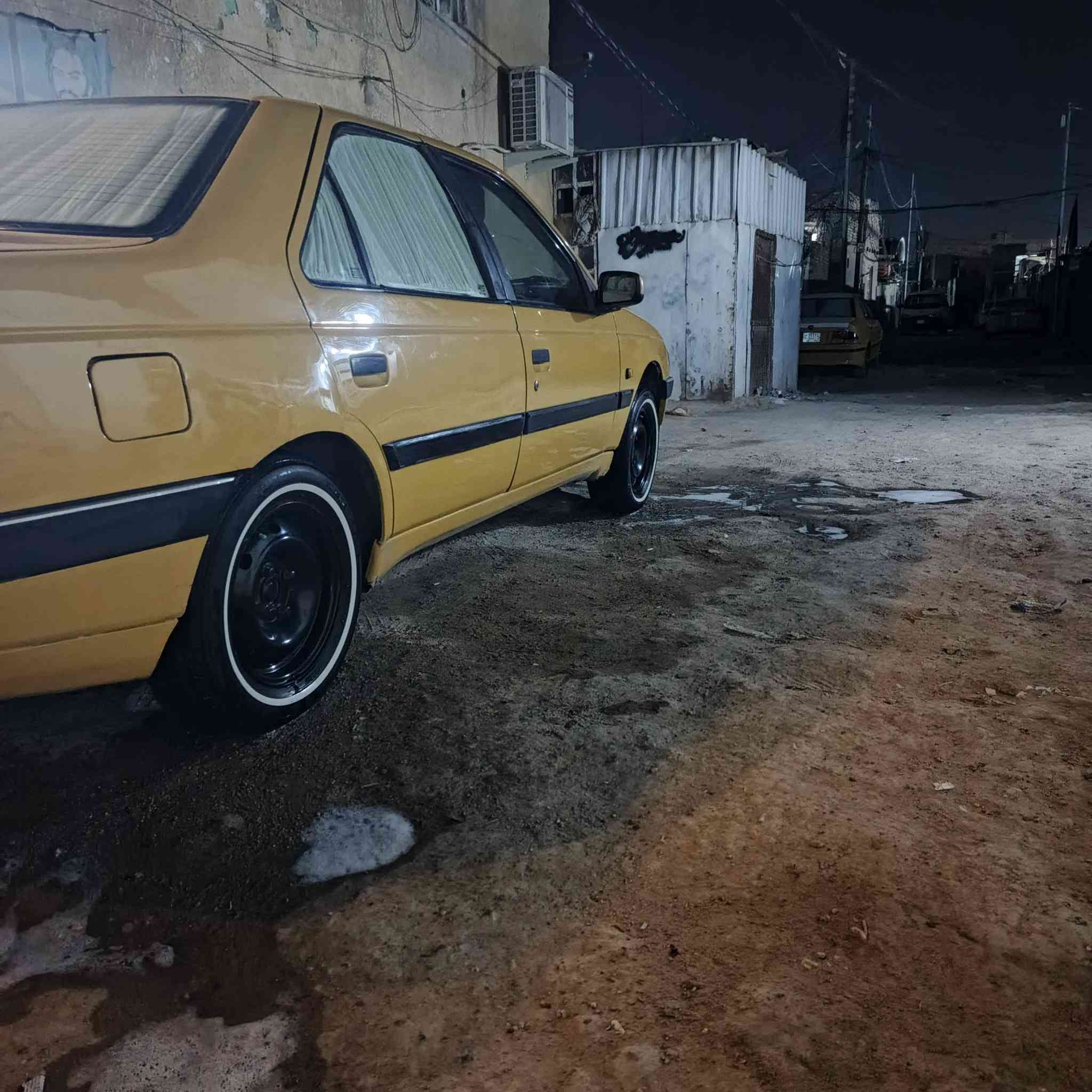 سلام عليكم بيجو موديل 16 سياره كفاله تبريد ثلج تتفئه مكينه كير حداديه كهربائيات كله كفاله البدي مكفول من الطخه سياره احله من الصور بعد سنويه ٢٨ شاشه تخم تاير  سياره عليه هيئه اوغرامه 800 ينكطع من سعره سعره 39 بيه مجال مكاني نجف كوفه رقمي ***********
