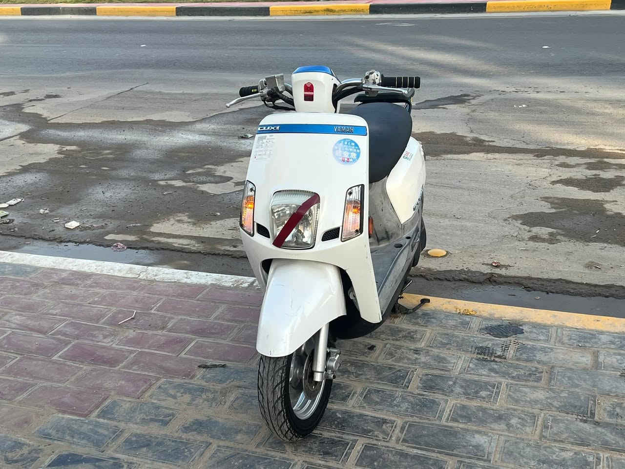 السلام عليكم للبيع  او المراوس ماكس بوليسي مصطرة2011 الدراجه ينرادلها تجفيت فقط الباقي مكفول مختومه مزودة تزويد اصلي من تايوان عقل رياضي وسلف رياضي ونوزل 6فتحات جويتر مكينه 55بلاد إذا  كهربائيات كلها شغاله    ماناقصها أي شي الدراجه جديدة وعلى إيدي ماشيه48الشاشه شغاله لايت زينون مكاني كربلاء حي العباس السعر 850وبيهة مجال إذا شراي تشلع عيوني ***********
