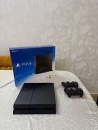 للبيع بلي ستيشن PS4 ريجن2 - بريطاني اخت الجديدة استعمال قليل جدا ممفتو...
