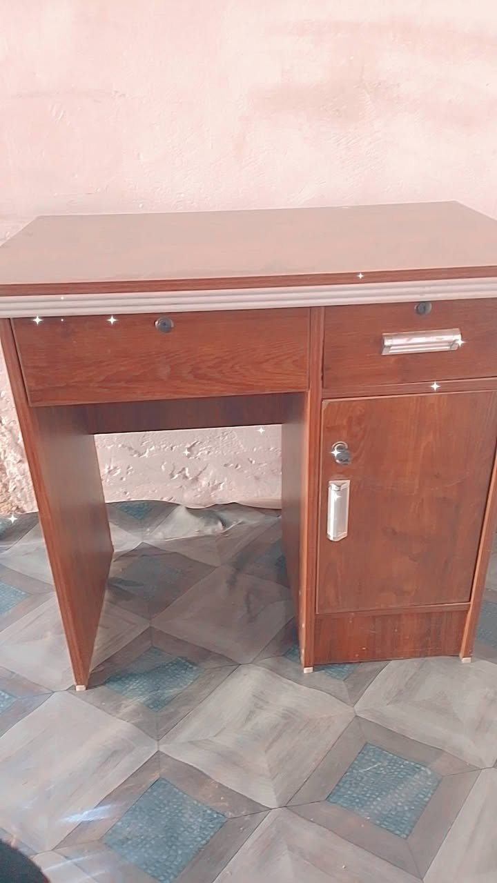 غراض بيت للبيع مكان زعفرانيه 
***********
