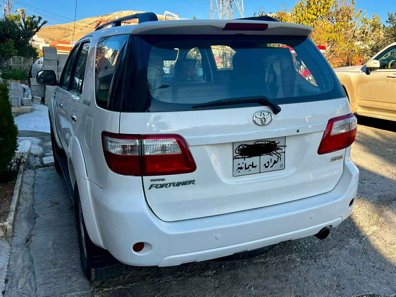 فۆر چنەر مۆدێل ٢٠١١
- ١٧٦،٠٠٠ ڕۆشتوە
- یەک دەستەو خۆمان ڕەقەمان کردوە
- بەناوی خۆمەوەیە
- سەنەوی تا مانگی ٤ تازەیە
- دەرگایەک و پەڵەیەک بۆیاخی هەیە و سۆنەرەکەیمان داناوە
- مەکینەی نەکراوەتەوە
- نرخ ١٧٠$ معامەلەیەکی کەم 
- بۆ پەیوەندی کردن وەتس ئەپ***********
- شوێن سلیمانی السليمانية, العراق
