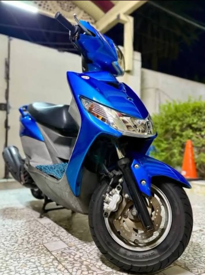 للبيع مستعجل محتاج سعر 850 وبهه مجال قليل ***********
