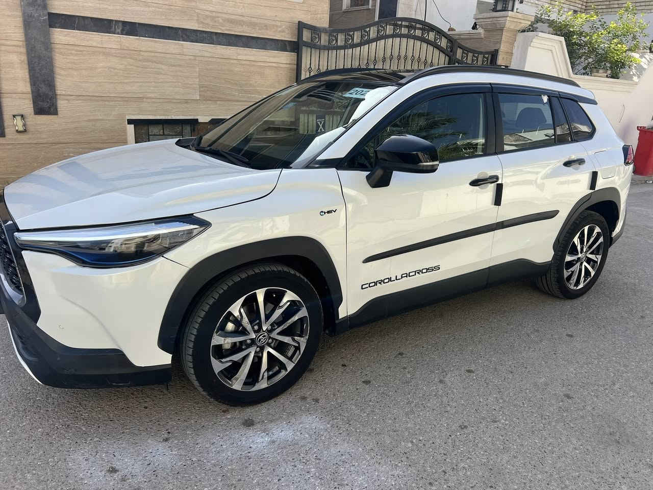 كورلا كروز هايبرد موديل 24 فول موصفات سعرها 165 هذه رقمي ***********
