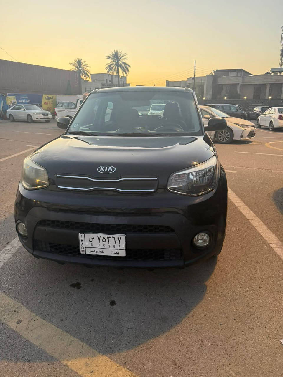 كيا صول 2019 مكينه 1600 وارد أمريكي بيها 3 قطع قطعتين امبدلات نفس اللون السياره جاهزه ومابيها اي نقوصات تخم تاير جديد وحداديه كامله جديده السعر 11 الف وبيها مجال *********** بغداد, العراق
