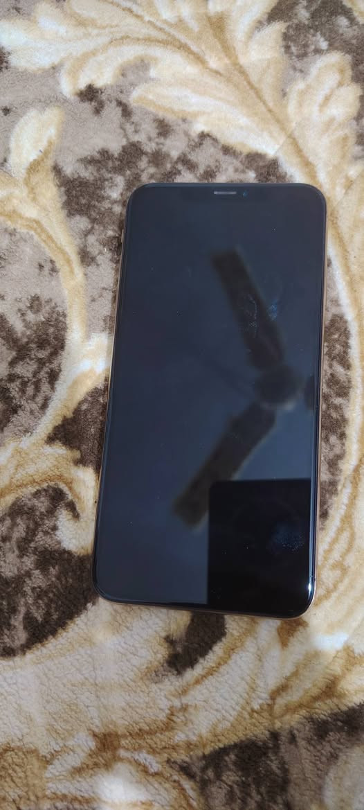 سلام عليكم ايفون اكس ايس ماكس ذاكرة 64 بطارية 82 جهاز فول نضافة بلادي شرط افحصة بل مي سعر 230 بي مجال ***********
