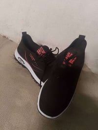 ملابس • كل وحدة • للبيع