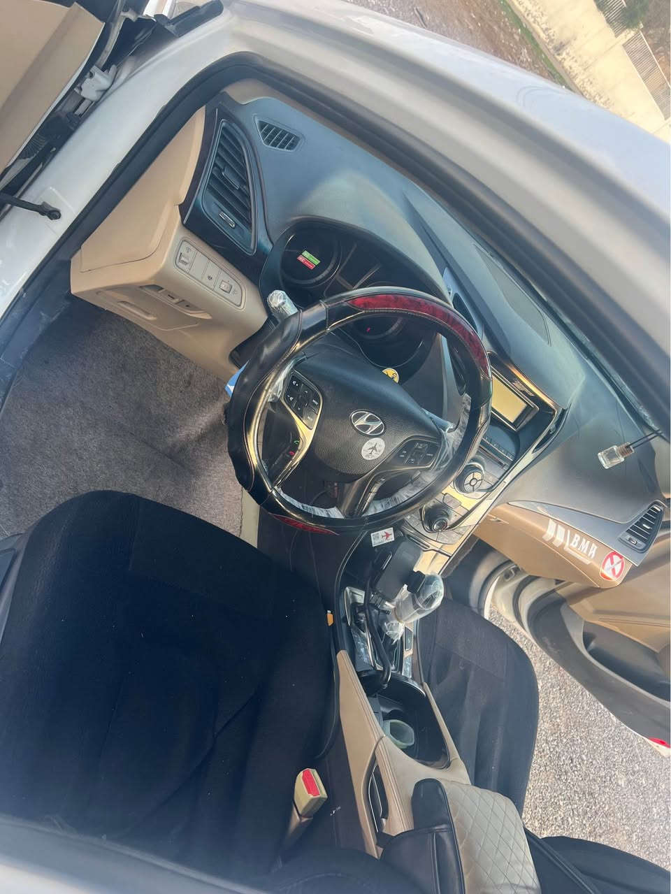 ازيره 2014دوو جئ ساره دره كوت بي سبوخ بي ليدان بيش و باش كه بسه ازيره موديل 2014 بيدون سبغ مكانين بارد بس كير و محرك بشرت سعر110 بي مجال علي غرامة مليونين سته ميه نزل من سعر رقم موبايل   *********** أربيل, العراق
