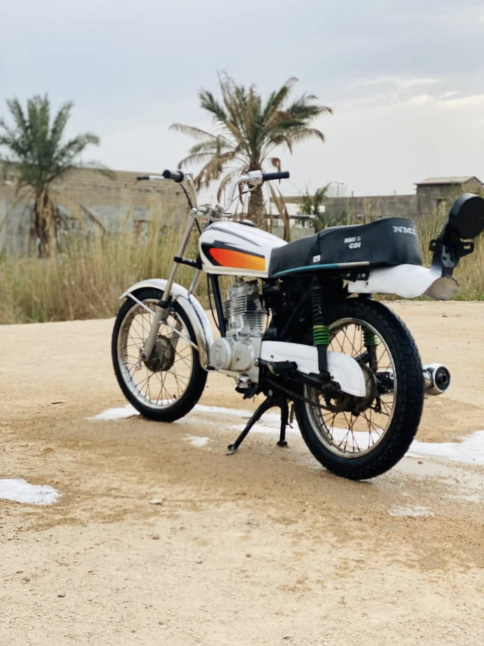 دراجه  ادرات تعمير جديد مكينه سيجي نامه 
مكينه ناعمه حلوه سعر 400 وبي مجال قليل 
مكان هارثه مسحب 
***********
