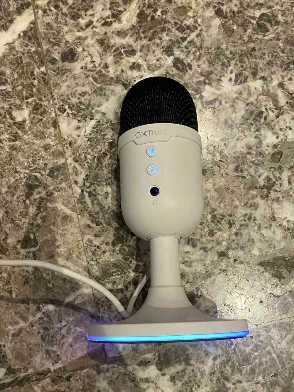 كيس جديدة كارتونة وبراغي موجودات هم ويا سعر 70 / مايك كرست جديدة غير مستخدم سعر 20 / مبرد هواي سعر 10 /كيس بدون فانات مكاني دورة


**إذا كنت صاحب هذا الإعلان وتريد حذفه لأي سبب، رجاءا أرسل رسالة إلى الدعم الفني**