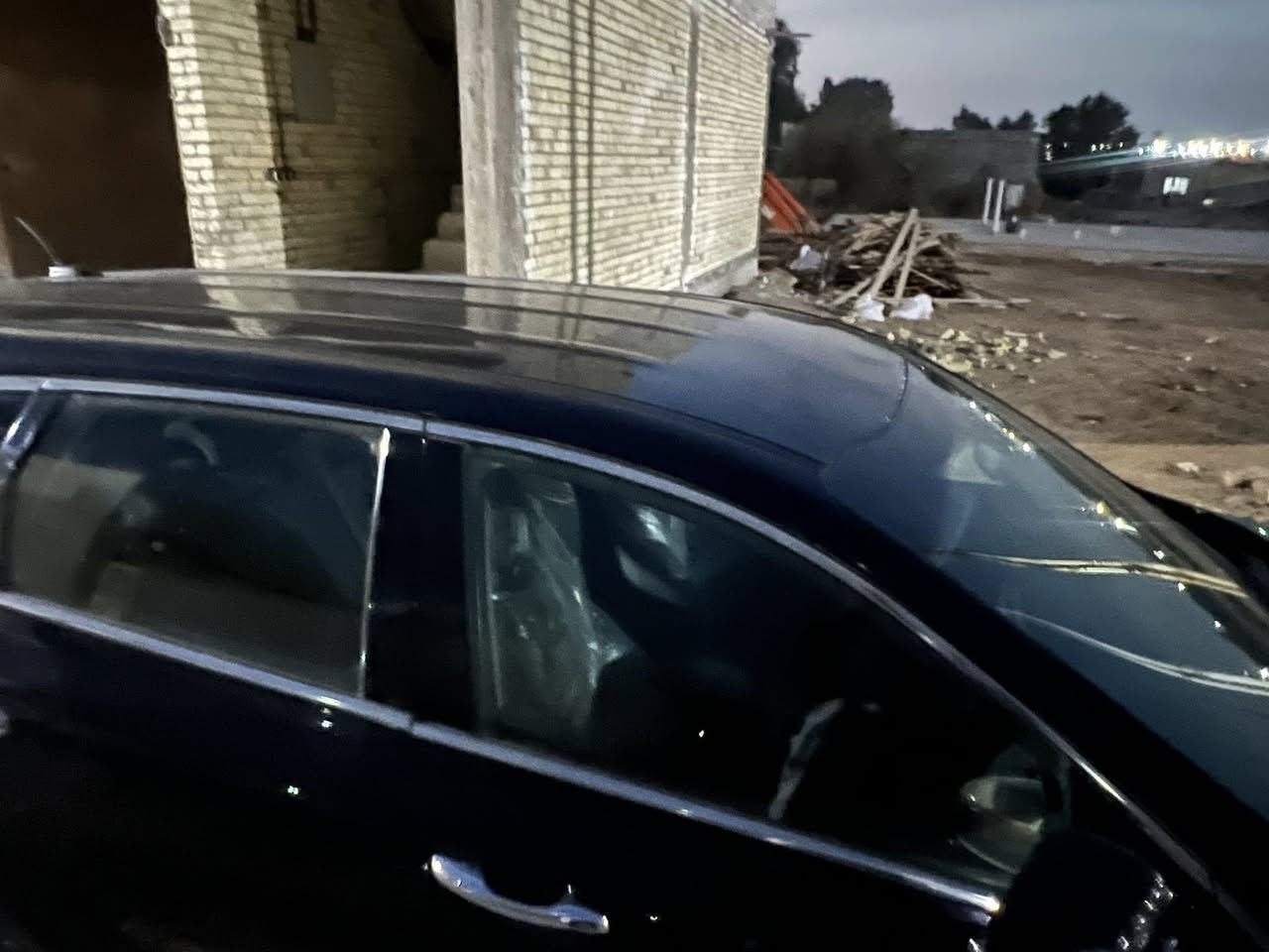 سورنتو للبيع …موديل ٢٠١٩ رقم بغداد بأسمي حادثه شويه من البنيد وصبغته …وبيه طخة من الجانب في البابين عكس السايق …
صبغ الدعامية الامامية …السعر ١٥٠ وبيه مجال للشراي يدلل…
***********
