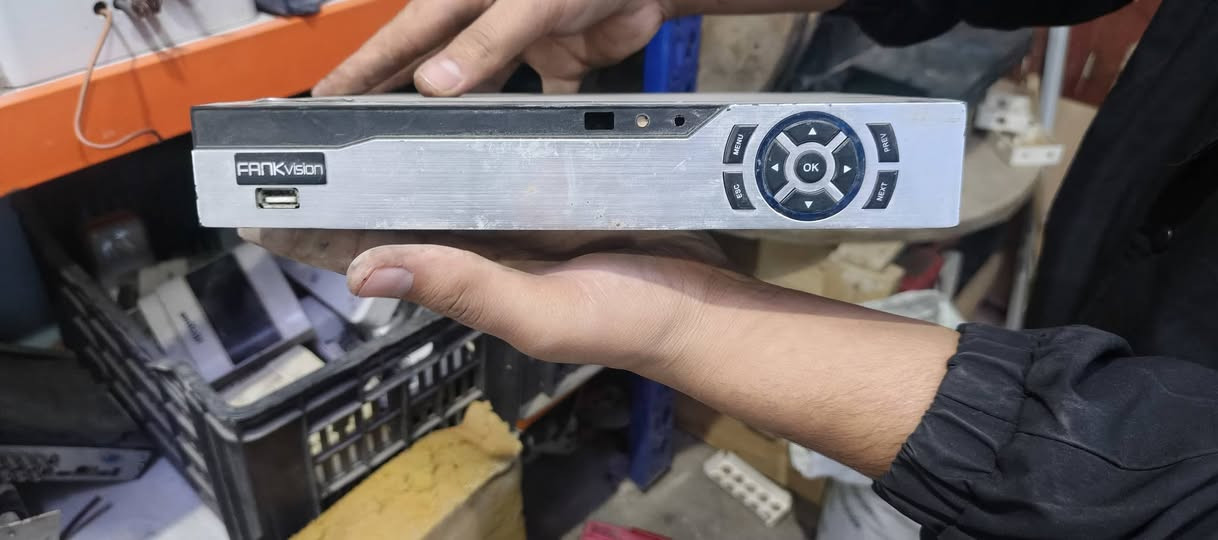 تعاللو  فلس ونص بلاش كلشي موجووددو كلة شقاللل سلام عليكم قراض مشكلل البيع شوف الصور وكلشي وكلاشي موجود اي شي تريد بس خابرني و عدي واتساب كاشيي موجودد بس خابرني أو راسلني واتساب كلة رخييص وشقاللل ***********
