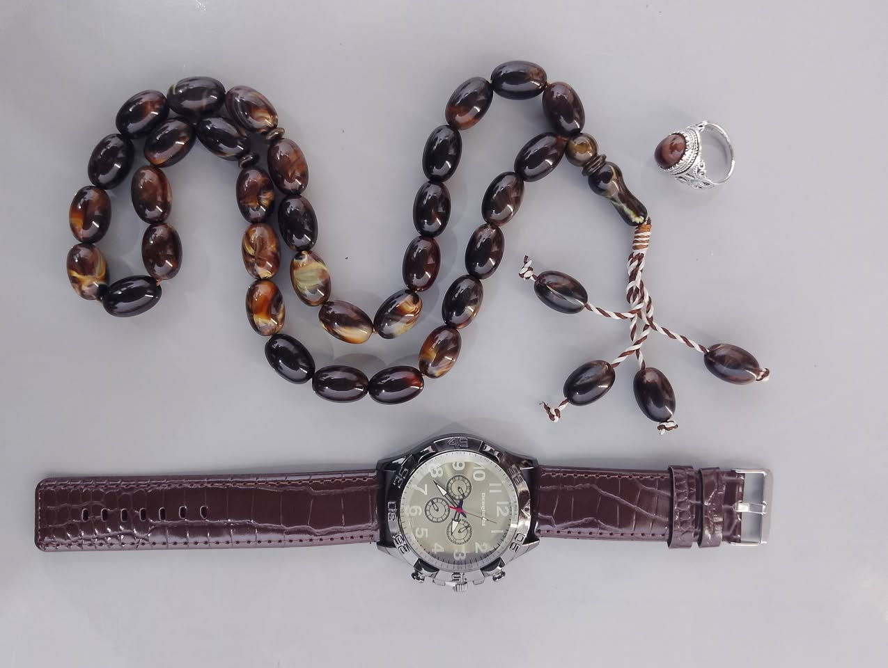 الحجز واتساب 
***********
