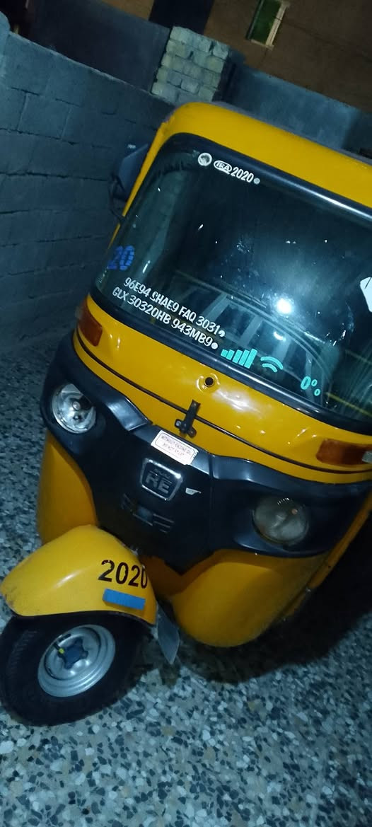 سلام عليكم تكتك لابيع موديل عشرين شهر ال4 تكتك كاملة  من كلشي كبل لشارع مكاني بغداد الدورة السعر 6500وبيهة مجال الرقم لتواصل ***********
