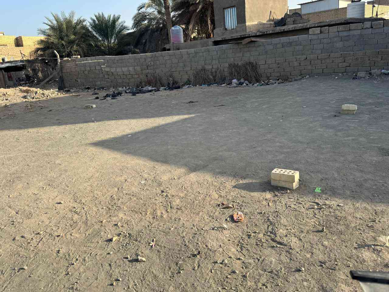 سلام عليكم/ قطعه ارض للبيع طابو زراعي سند25 مساحته 115 متر  واقع حال 135 الوجه  10 ونزال 11 ونص
موقع القطعه عله طريق اولاد مسلم  اول ما تعبر سجه عله ايدك ليمنه 
الاستفسار عله هاذه رقم ***********
