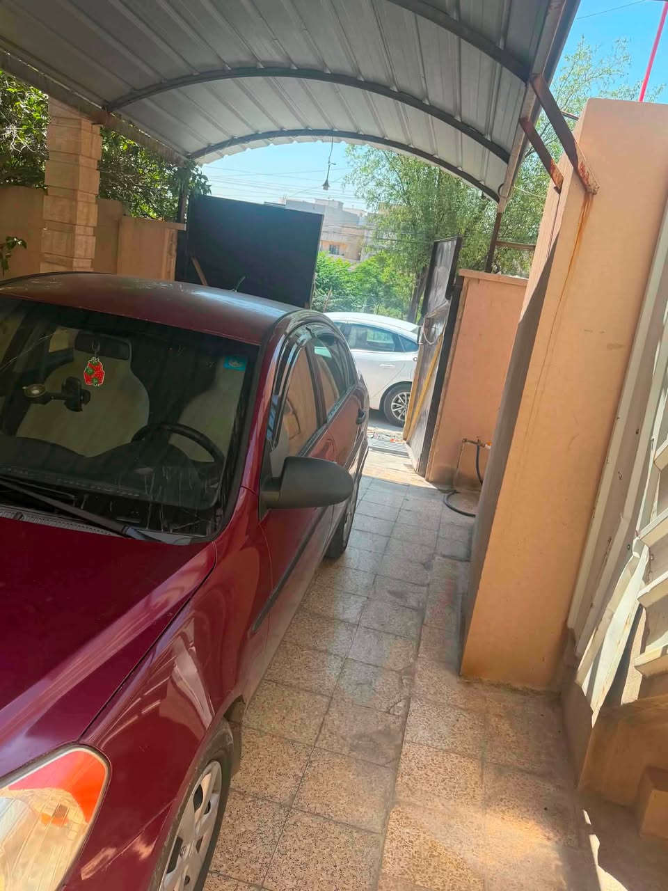 اكسنت
امريكي 
موديل ٢٠٠٩ 
سيارة مكفوله كفاله عامة وضع شركة 
مكينه ١٦ 
تبريد ثلج 
مكينه كير كفاله 
سنوية جديدة هزة جديدة 
شرط تحويل والوكالة 
***********
