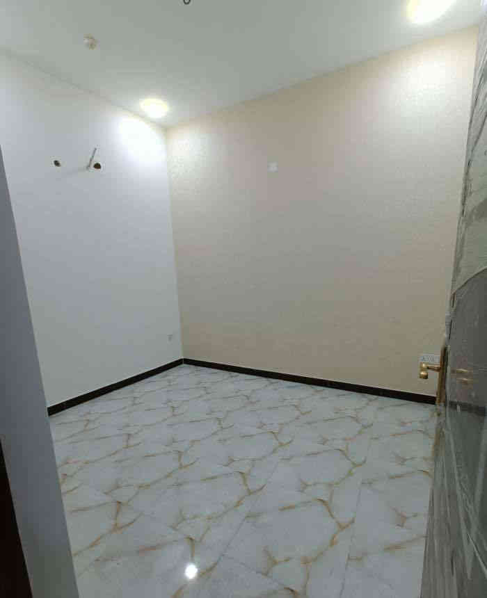 شقه طابق اول للأيجار 
تصلح لسكن العوائل 
العنوان /   الجزائر📍
المساحه / 100  م 
المحتويات /  غرفتين منام + صاله + 
استقبال + صحيات + مطبخ
الأيجار / 750 الف  
للتواصل :
***********
***********
***********
