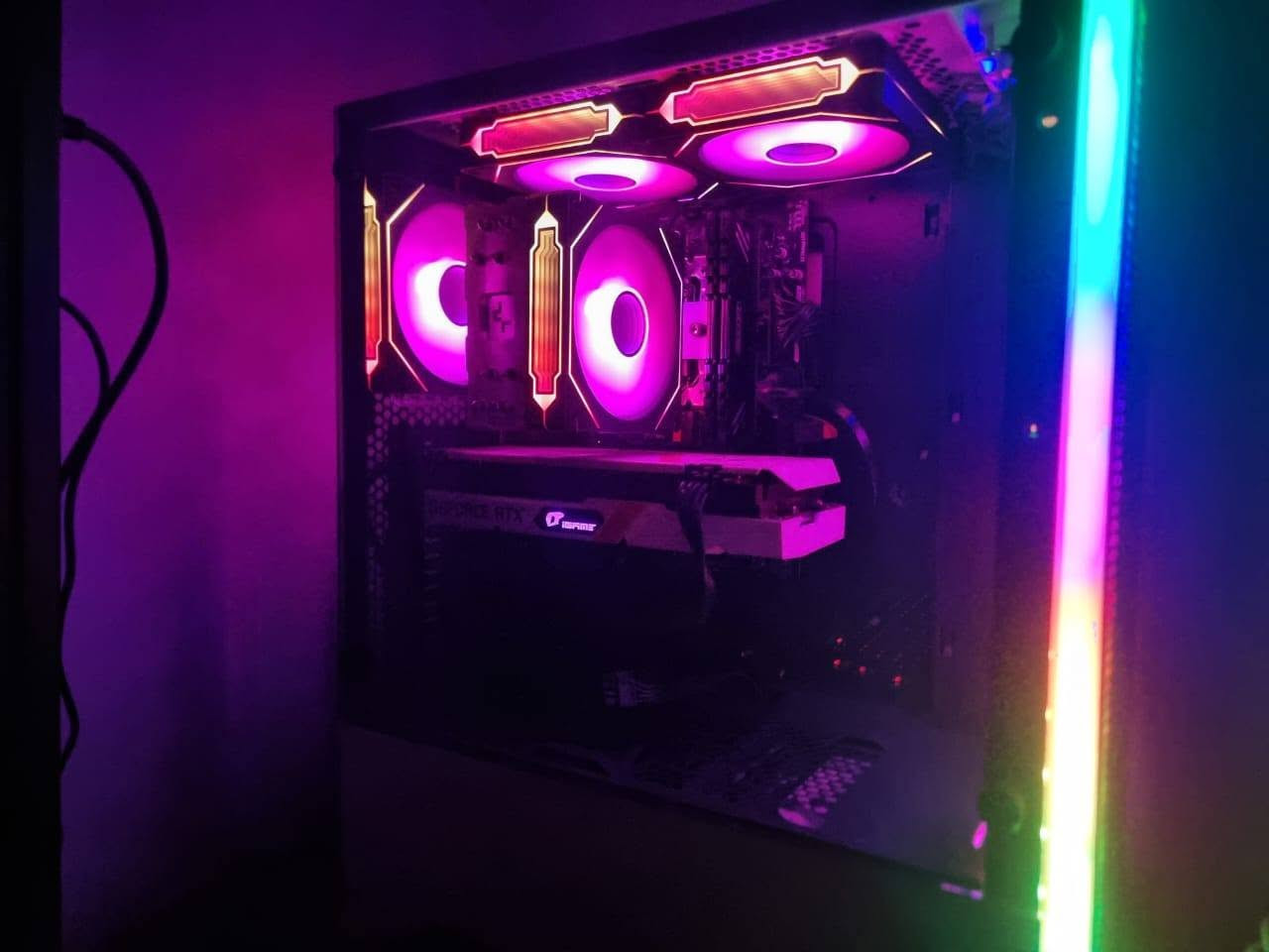 سلام عليكم للبيع تجميعه 
Rtx3050 8gb colorful igame 
Core I5 10400f 
Msi h510m plus v3 
Ram 16 3200hz 8×2
Ssd lexar 1 tb
Hdd 4tb 
Psu 600w deepcool 
Cooler deepcool ag400 
Case zalman s5 
Kit 7 fans  argb fan rpm 2000
السعر 850 وبيها مجال 
مكاني بغداد
للتواصل واتساب ***********
