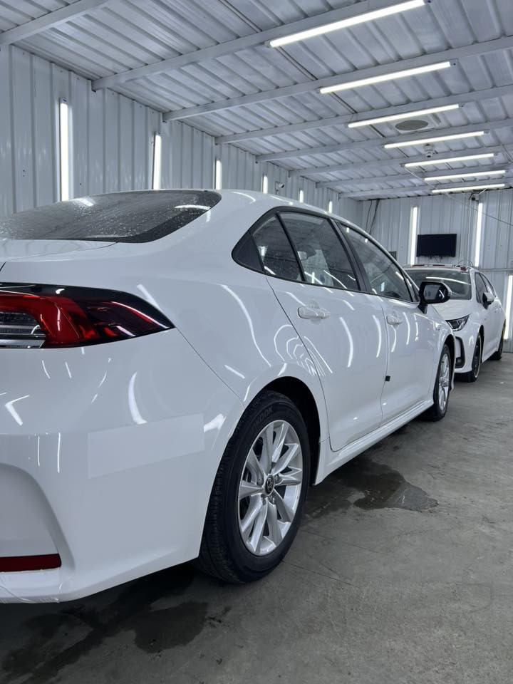 سلام عليكم 
كورلا هايبرد 2025 (HEV)
ماشيه ٤ الف 
مكفوله كفاله عامه
فول موصفات ماعده الكرسي كهربائي ⚡️ 
مكان السياره بغداد -الرساله 
للستفسار ***********
