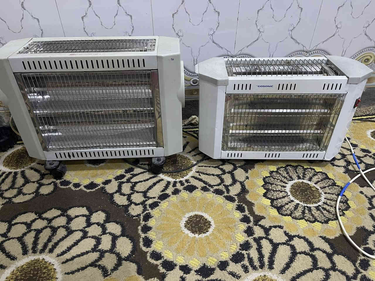 السلام عليكم - طباخ ليزري + صوبات ٢+ غلايه + فوانيس منضديه. للبيع الأسعار خاص لُطفاً - مكان شطره ع الحولي - ***********
