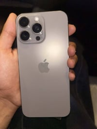 آيفون ١٥ برو ماكس • نقطة بالشاشة • سعر مناسب