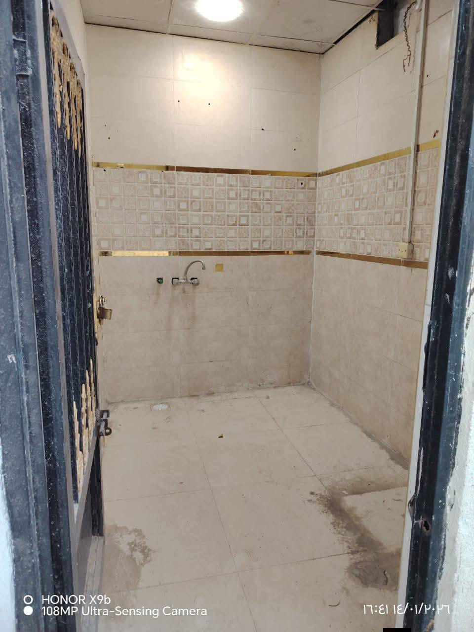 بيت للبيع مساحته 50 متر في حي ميسان منطقة الشيوخ غرفة نوم وصاله ومطبخ وحمام داخلي وحمام خارجي وساحه بيت البيت نظيف سيراميك ارضيات بورسلين وسقوف ثانوية وتانكي وخط مولدة ،،،
سعره 14 مليون 

للاستفسار الاتصال بالرقم ***********

مامتواجد على الفيس اتصل عليه لو تعال للمكتب
