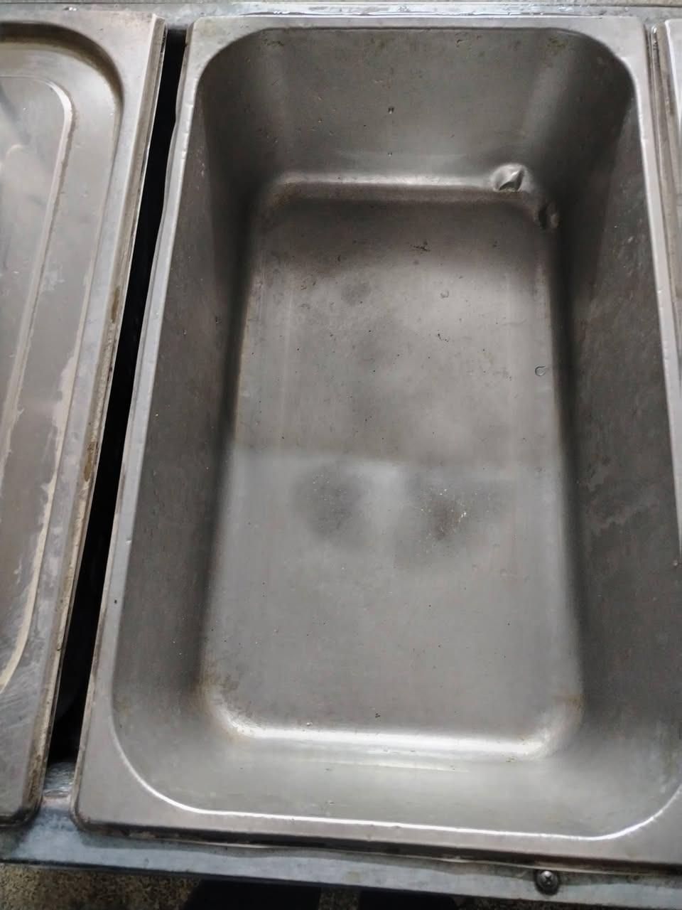 حمّاية طعام شرقي ٧ بلانك
مستخدمة نظيفة 
تعمل على الغاز
السعر ٢٢٥ وبيها مجال 
المكان سامراء للأستفسار الاتصال على الرقم
 الآتي ***********
