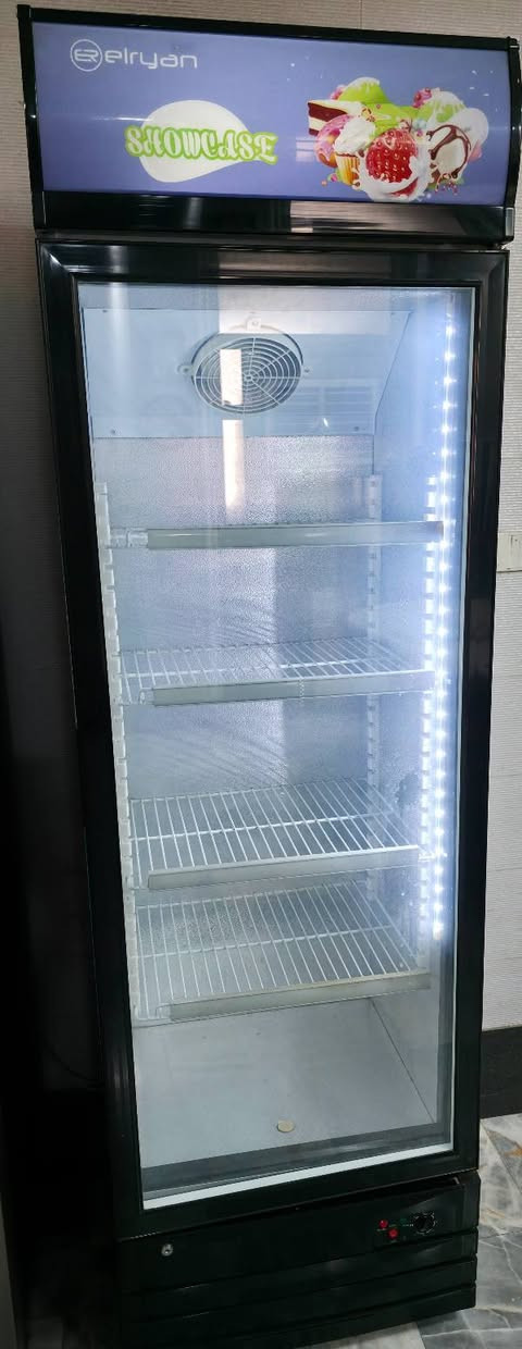 للبيع عارضه نضيفه جداً
عطلانه متبرد ماعرف عطله ابيعه على وضعه الماطور شغال 
بغداد حي الجامعه 
***********
واتساب +9647519249098
