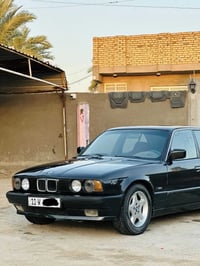 للبيع BMW موديل 91( 525) مسكر… سلايد  رقم بغداد بسمي اخوان السياره صاب...