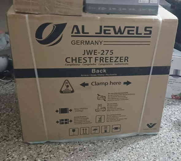 مجمده جديده للبيع السعر ٢٠٠الف هاتف *********** او مراسلة الصفحه الحجم وسط
