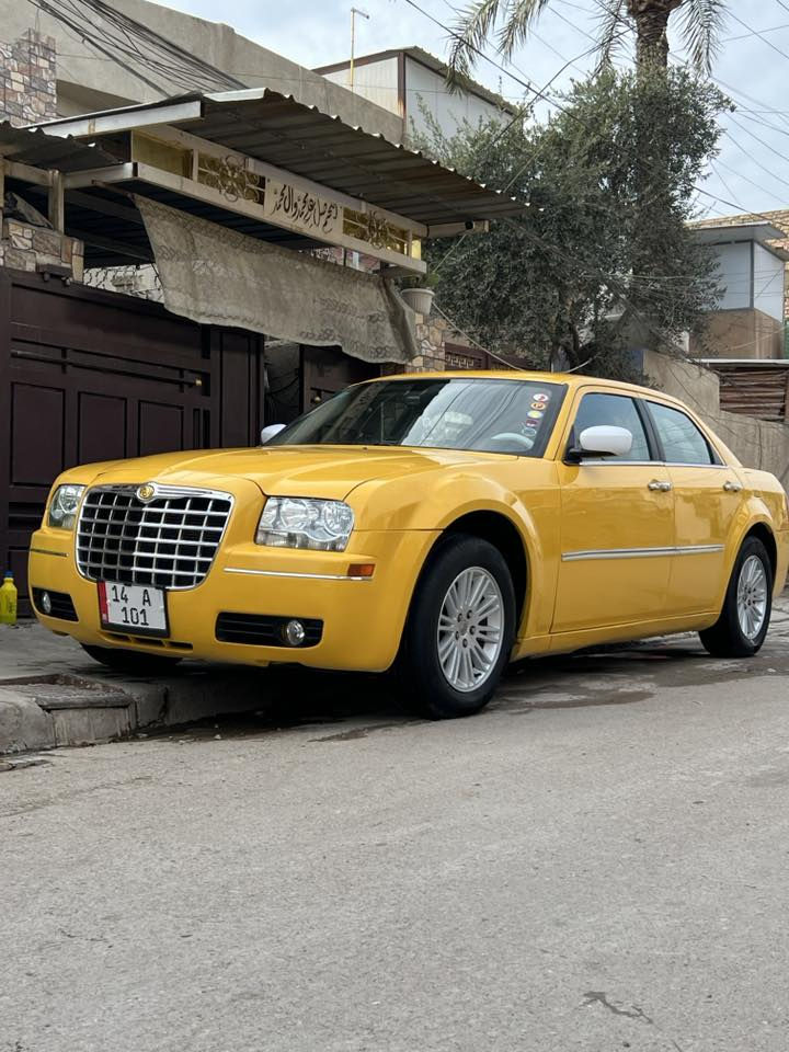 لسلام عليكم اوباما 2010 اصل 
محرك 3500 اصل اربع جوكات ABS جبير 
السياره مكفوله من الضربه والخياس شرط السونر 
داخله كلين والصور موجوده بلمنشور صبغه جديده  
كير ومكينه شرط بلجيس 
خطها عماره -بغداد اصولي السعر 126
مصفره هيئه وغرامات هزه جديده رقم جديد مميز بصره شرط التحويل مكاني بغداد  *********** - ***********
