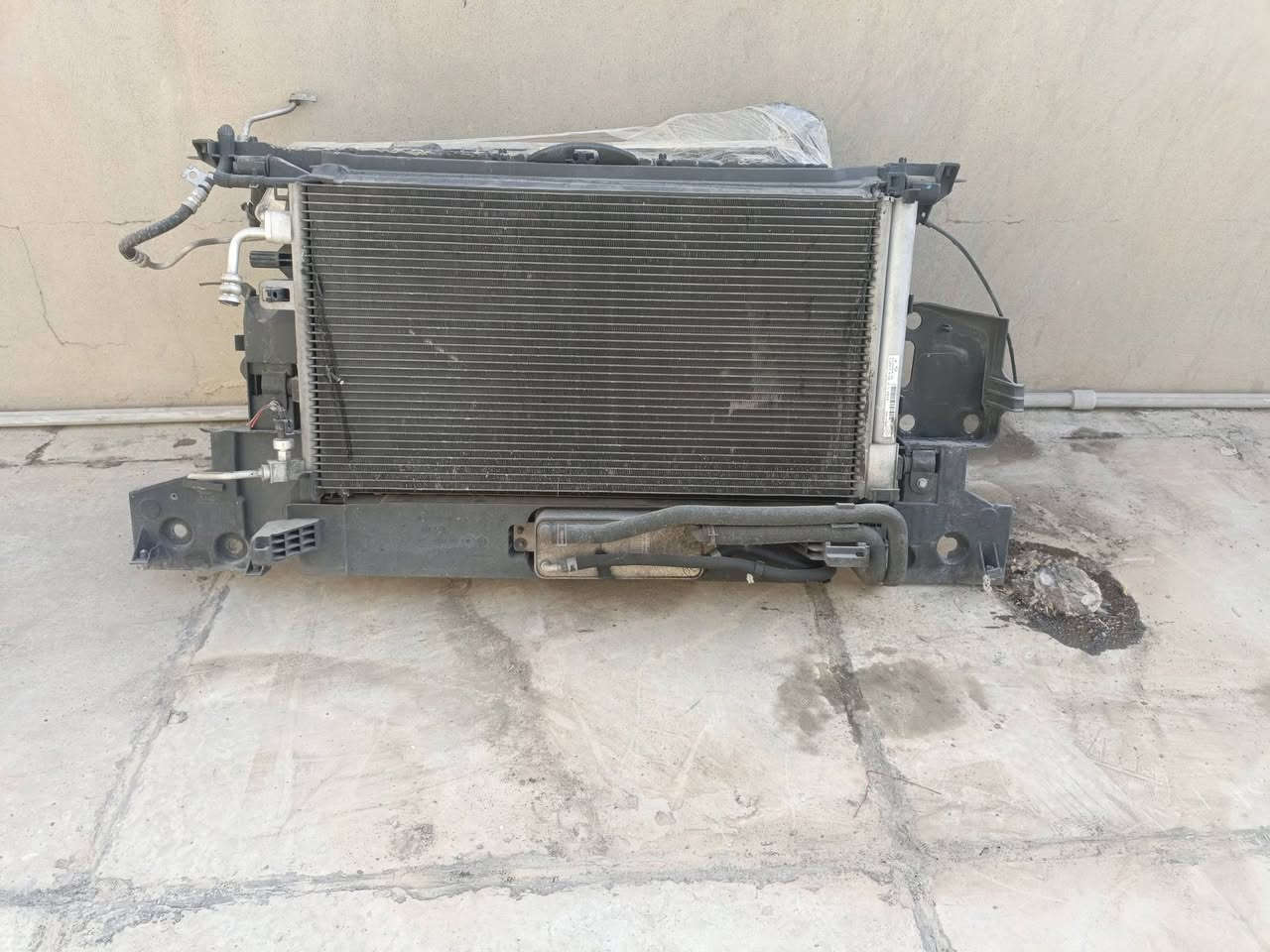 دعامية أمامي رينو فلونس كامل 100الف
طبكة راديتر كامل رينو فلونس كامل 100الف
دبة ماسحة زراك رينو فلونس 
بك لايت رينو فلونس 
بك لايت رينو سافران 
توصيل كافة محافظات ***********
