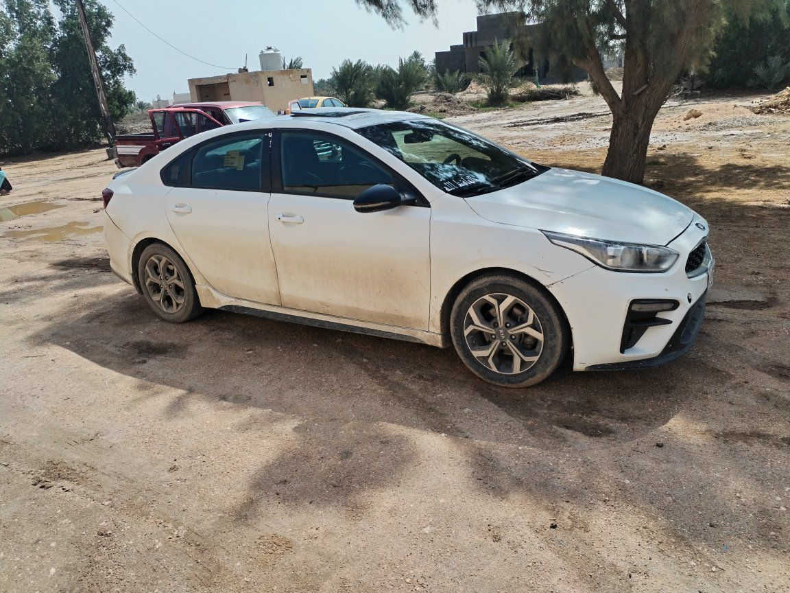 فورتي موديل ٢٠ معوقين مثنى مكينه ٢٠٠٠ دوش مواصفات GT كير ٦ نمر سياره جاهزه حادثه جامغ وبنيد بيه ملاحظات ب العراق ترهم مراوس للاستفسار الاتصال *********** سعره ١١٠
