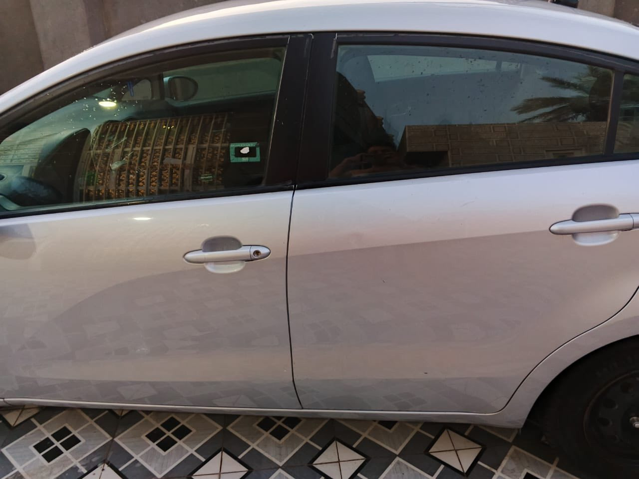 ريو موديل ١٤ امريكي 
حادثها جاملغ وبنيد 
السياره ماشيه ١٤٠ 
مكان السياره بابل 
السعر ٨٥ وبيها مجال بسيط 
رقمي ***********
السنويه ساقطه قبل ايام ب اسمي
