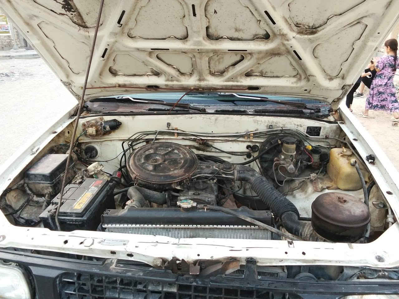 ازوزه ٨٩ رقم بغداد ألماني
كير اكسن محرك شاصي مكفول
السياره بلاديه
السعر ٣٣ $
***********
بغداد
