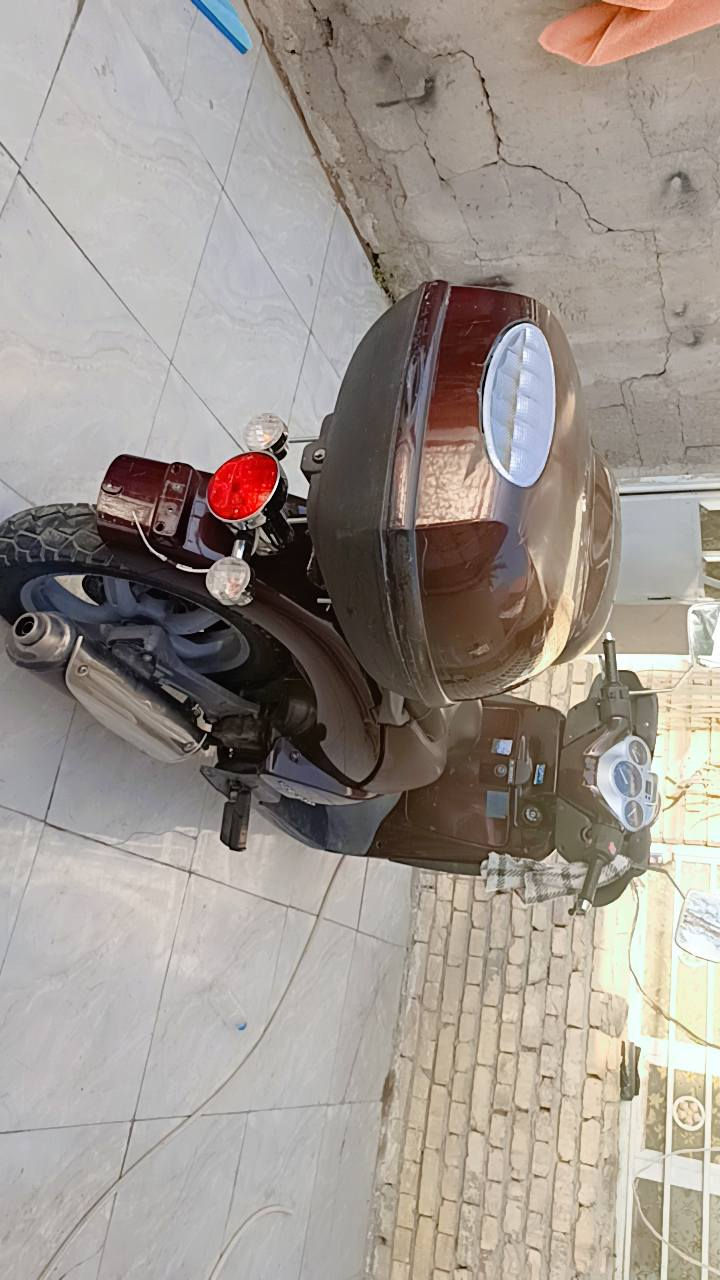 سلام عليكم مرخصه مدير الكروب دراجه بياجو ايطالي البيع والمراوس السعر 500 /*********** /مكاني بغداد الحسينيه
