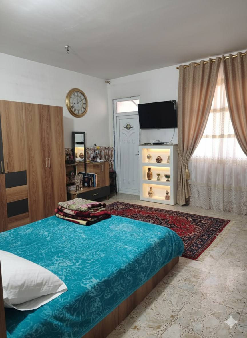 بيت للبيع ١٠٠ متر زراعي البلديات منطقة المضيف اول شارع بيت طابق واحد السعر ١٠٠ للاستفسار اتصال 
***********
