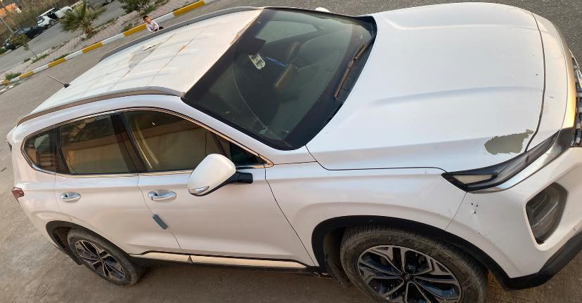 السلام عليكم
سنتافي ٢٠١٩ خليجي 
المحرك : ٦ سلندر V6 3500
كشنات جلد   كهربائية 
حساسات امامية، خلفية 
كاميره خلفية
بصمه 
دخول ذكي 
اشاير بالمري 
اضائات ترحيبية 
تبريد ٣ قطع 
جكمجه ثلاجه
تحكمات ستيرن
سايد بريك دگمة 
AutoHoldتوقف ذاتي 
٣ وضعيات قياده 
شحن وايرلس 
شاشة كبيره
بردات
وبيها هواي مواصفات 
 
—————————————-
السياره بيها تبديل بنيد وجاملغ نفس اللون بدون صبغ 
وبيها تكشير بكم مكان مثل ما موضح بالصور
كير مكينه حدادية تبريد كله فول شرط الفحص  
السعر ١٨٥$ ورقه وبيها مجال قليل
موجود واتساب ***********
