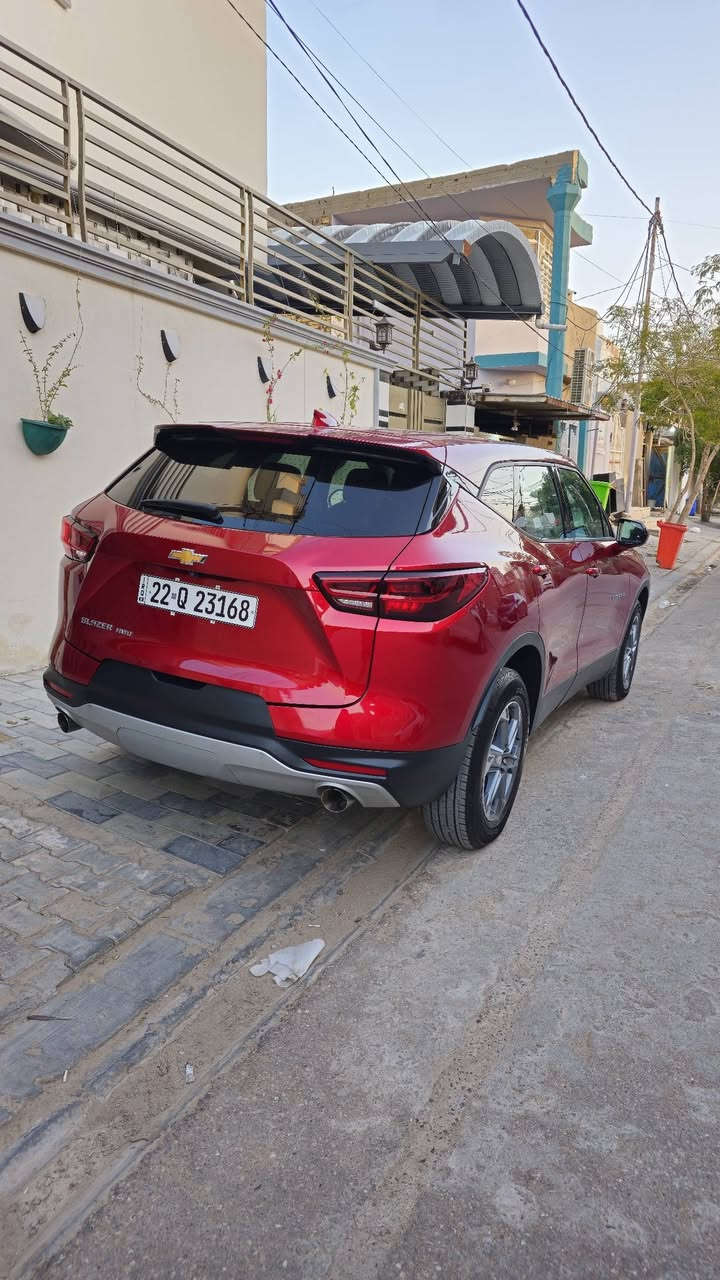 سلام عليكم
لل يدور كلين بدون ايرباك 
و يدور موديل 25 و نظافة و جدادة و سبير منازل و دخول جديد مصارلة اسبوع 
شيفروليه بلايزر  2LT
محرك 2.0 🚀 تييربوو
موديل 2025 
رقم اربيل جديد هزة ورقم تريد وكالة تريد مداور 
كلين مثل مابصورة التقرير 
سعر 218 وبي مجال 
استفسار 
***********
