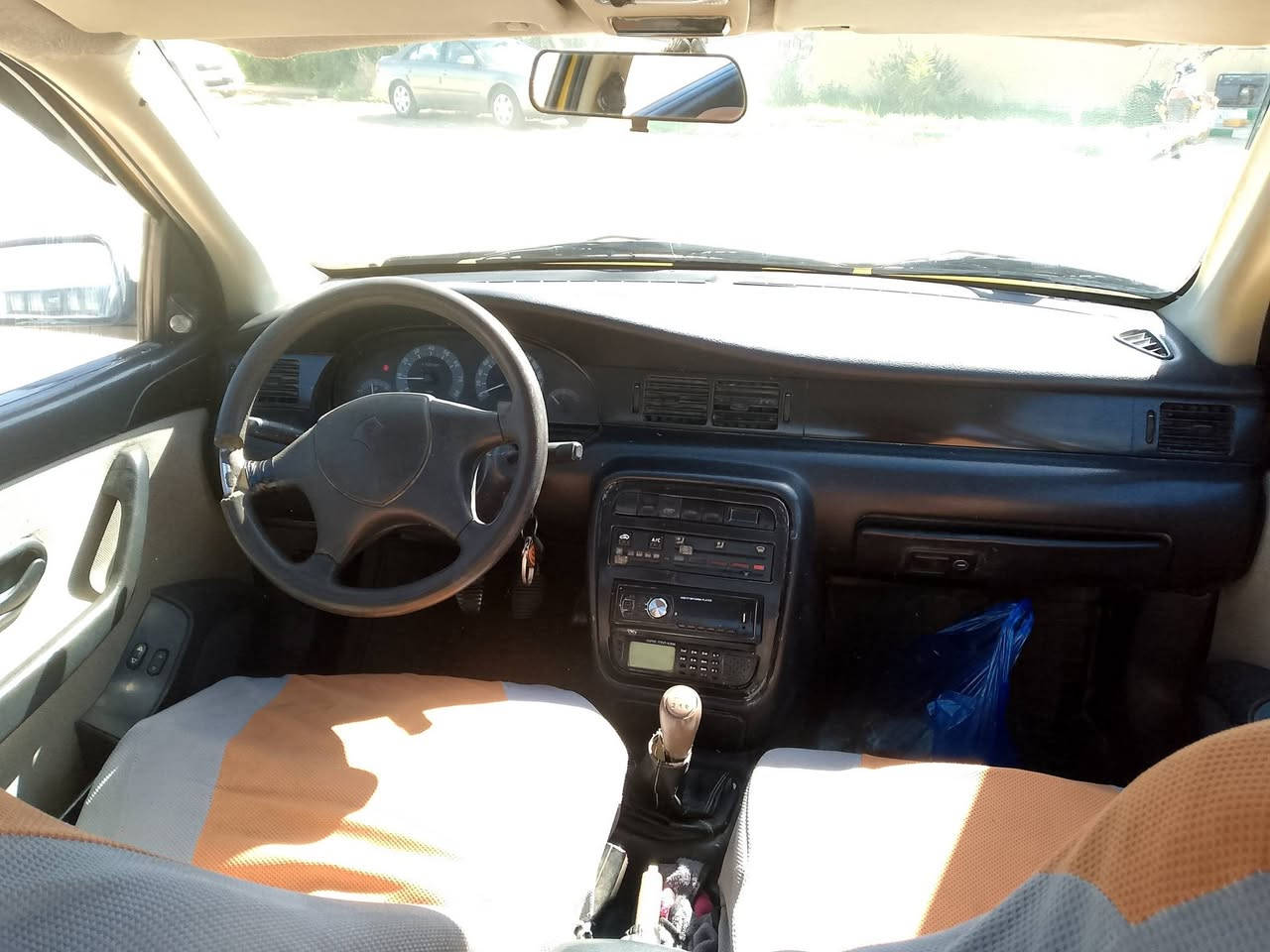 السلام عليكم
سمند 2009 رقم نكليزي بغداد 
مصفره هيئه وغرامات مداور ثاني يوم 
محرك وكير بيجو فرنسي 
السياره جاهزه كل شغال ماعدا تبريد مابيها 
السعر 25 ورقه وبيها مجال
العنوان حله شارع 80 مقابل العاب أرض بابل 
*********** رقم تلفون بي واتساب ممتواجد ع الفيس
