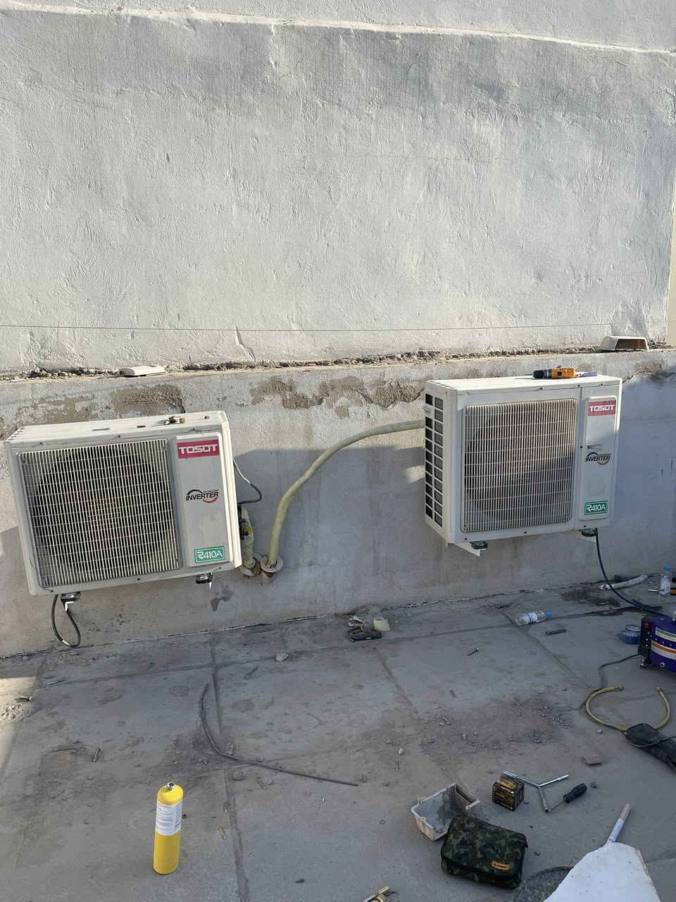 نعلم أن الشتاء قد حلّ، ومع برودة الجو، لا شيء يضاهي شعور الدفء والاستقرار في المنزل أو العمل.
في مكتب الاسراء الهندسي، نحن لا نقدم تبريداً للصيف فحسب، بل نضمن لك شتاءً دافئاً وآمناً.
سواء كنت بحاجة لصيانة أجهزة التكييف لتعمل بكفاءة على وضع التدفئة، أو تأسيس منظومات جديدة، فريقنا الهندسي جاهز لخدمتكم فوراً.
📍 عنواننا: [بغداد / الغدير / قرب مخابز القمح ]
📞 للحجز والاستفسار: 
[***********
***********]
#مكتب_الاسراء_الهندسي #تدفئة #تكييف #شتاء_دافئ #هندسة_ميكانيك #صيانة
